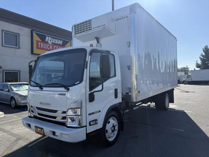 2025 Isuzu NRR in Whittier, CA — photo 2