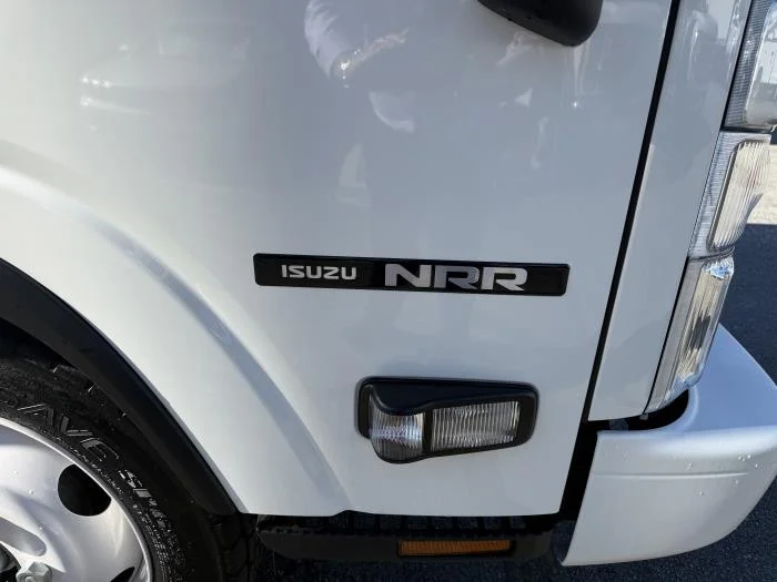 2025 Isuzu NRR in Whittier, CA — photo 10