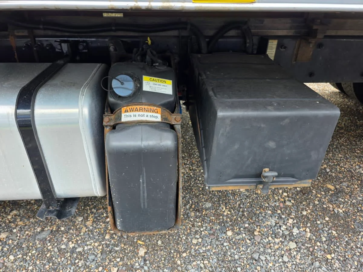 2019 Freightliner M2 106 - image 15