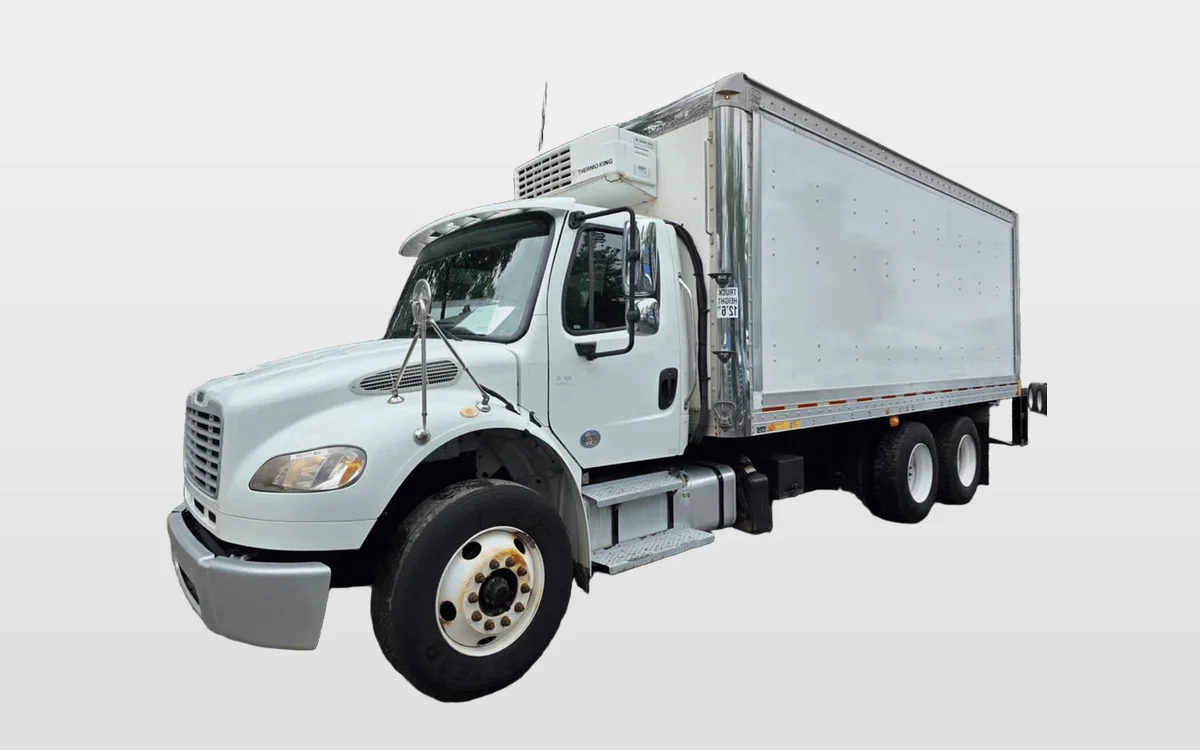 2019 Freightliner M2 106 - image 1