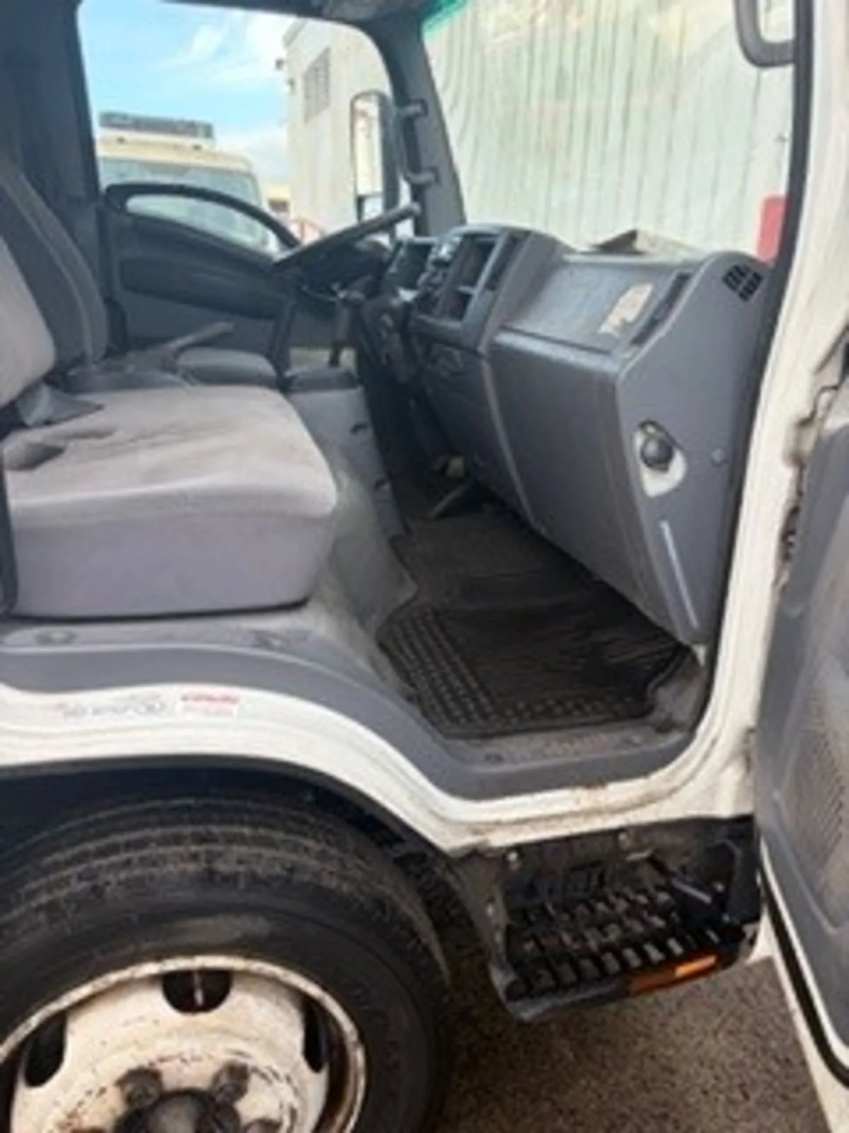 2020 Isuzu NQR in Kapolei, HI — photo 8