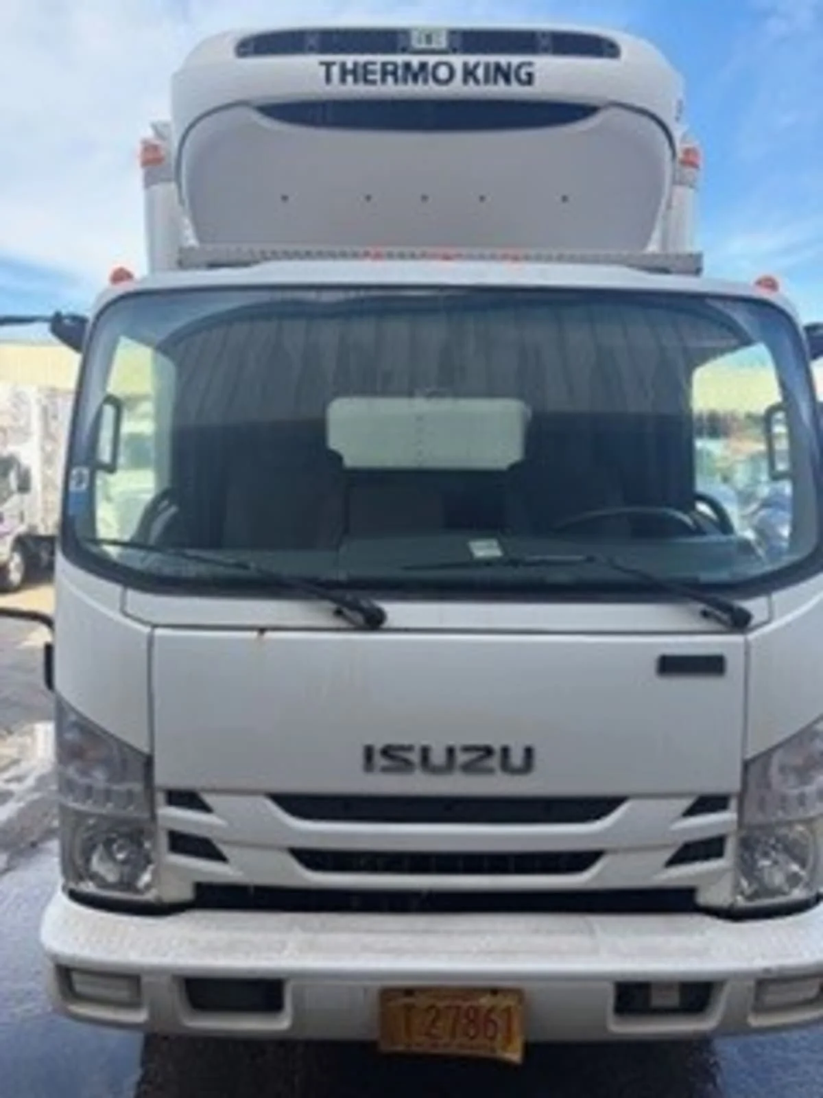 2020 Isuzu NQR in Kapolei, HI — photo 2