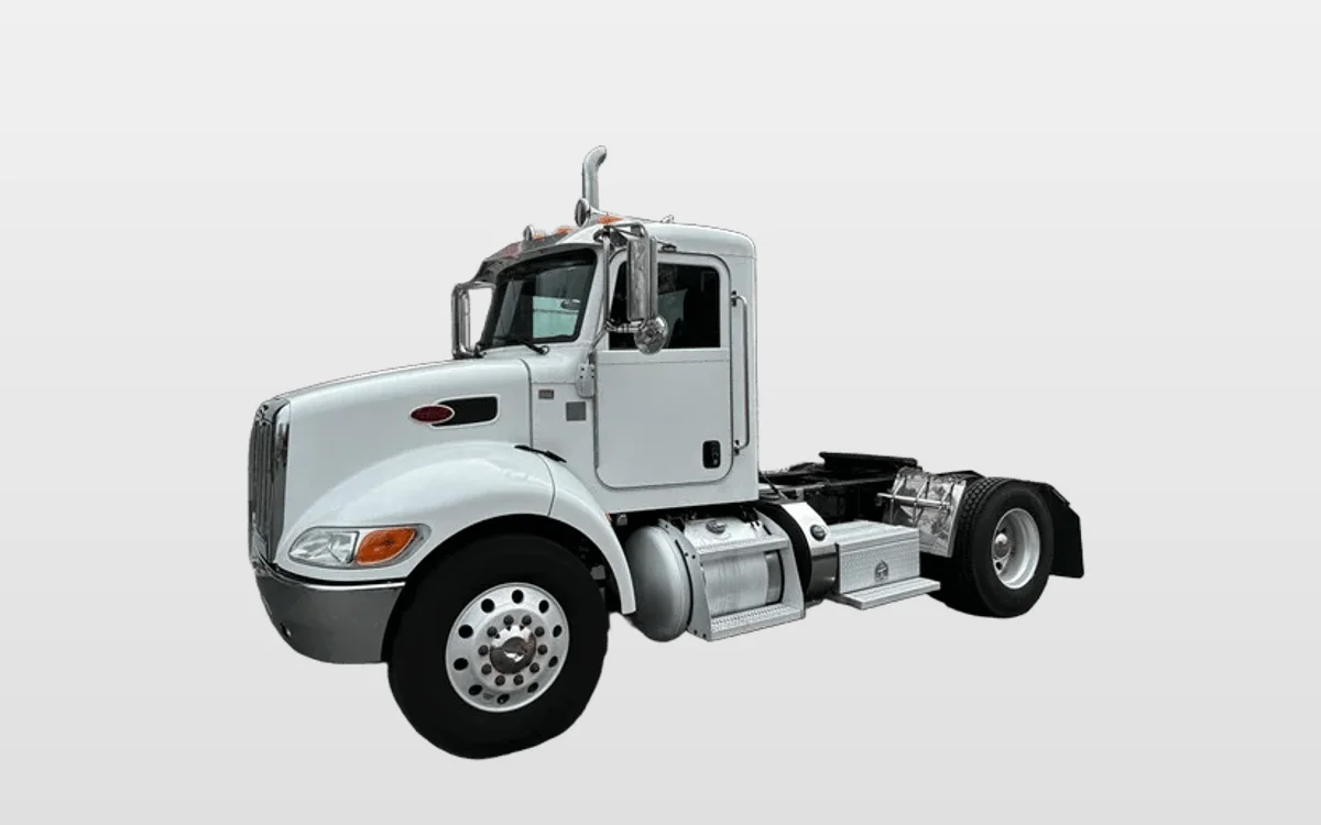 2018 Peterbilt 337 - image 1