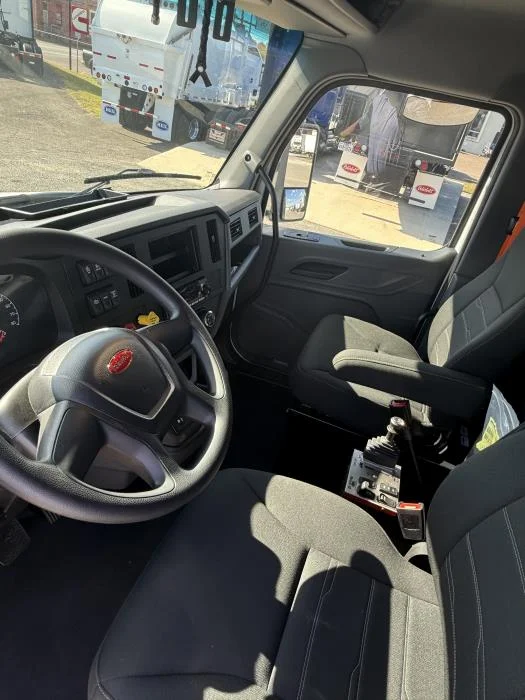 2026 Peterbilt 548 - image 10