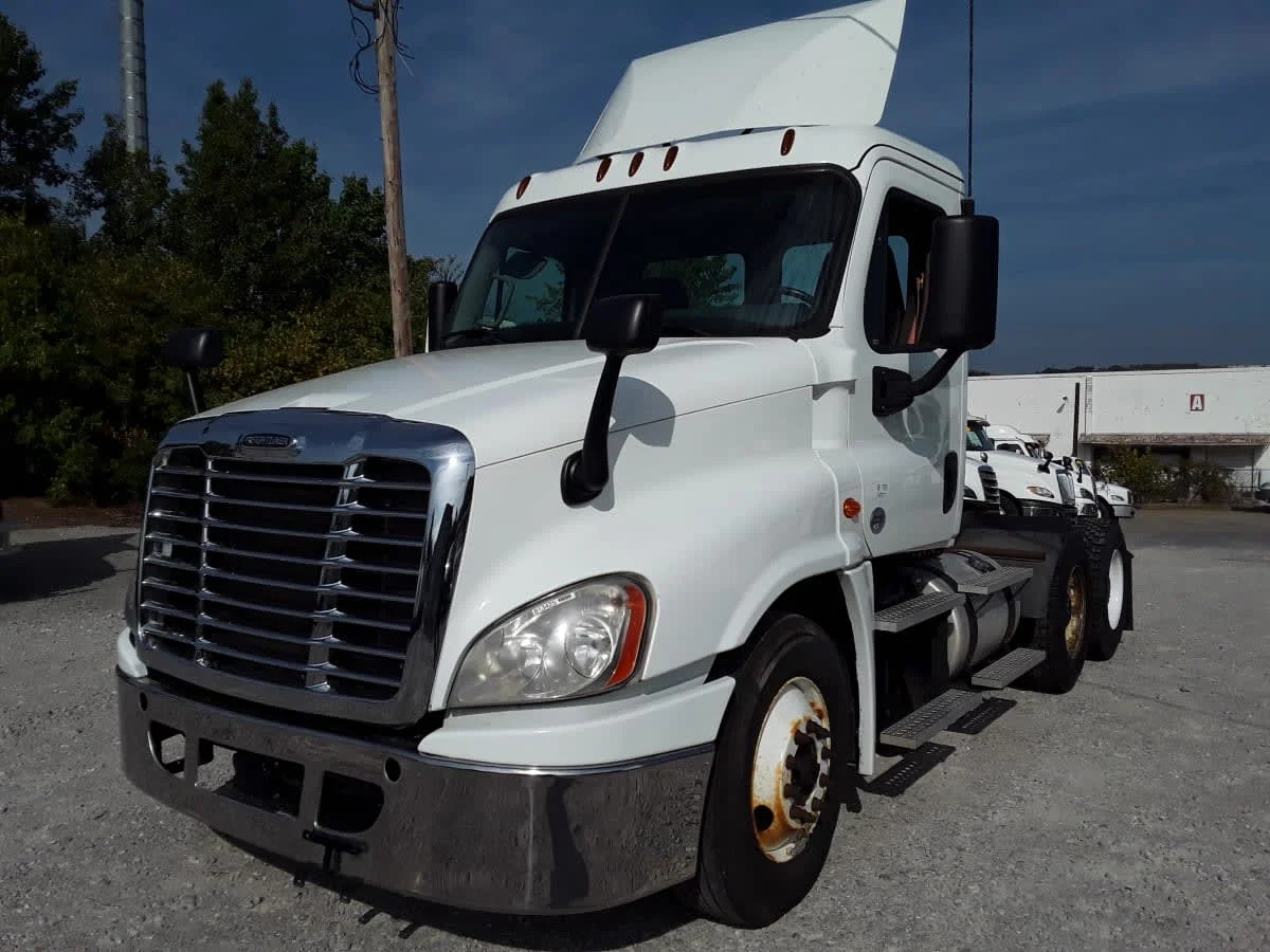 2019 Freightliner Cascadia in Pittsburgh, PA