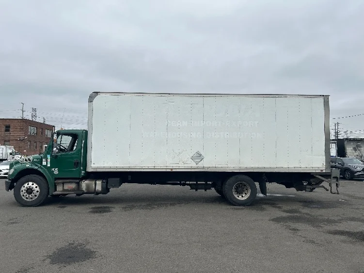 2019 Freightliner M2 106 in Kearny, NJ — photo 4