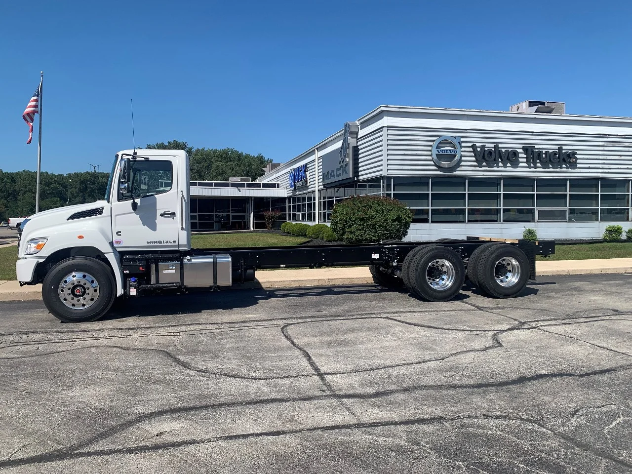 2026 Hino XL8 in Summit, IL — photo 10