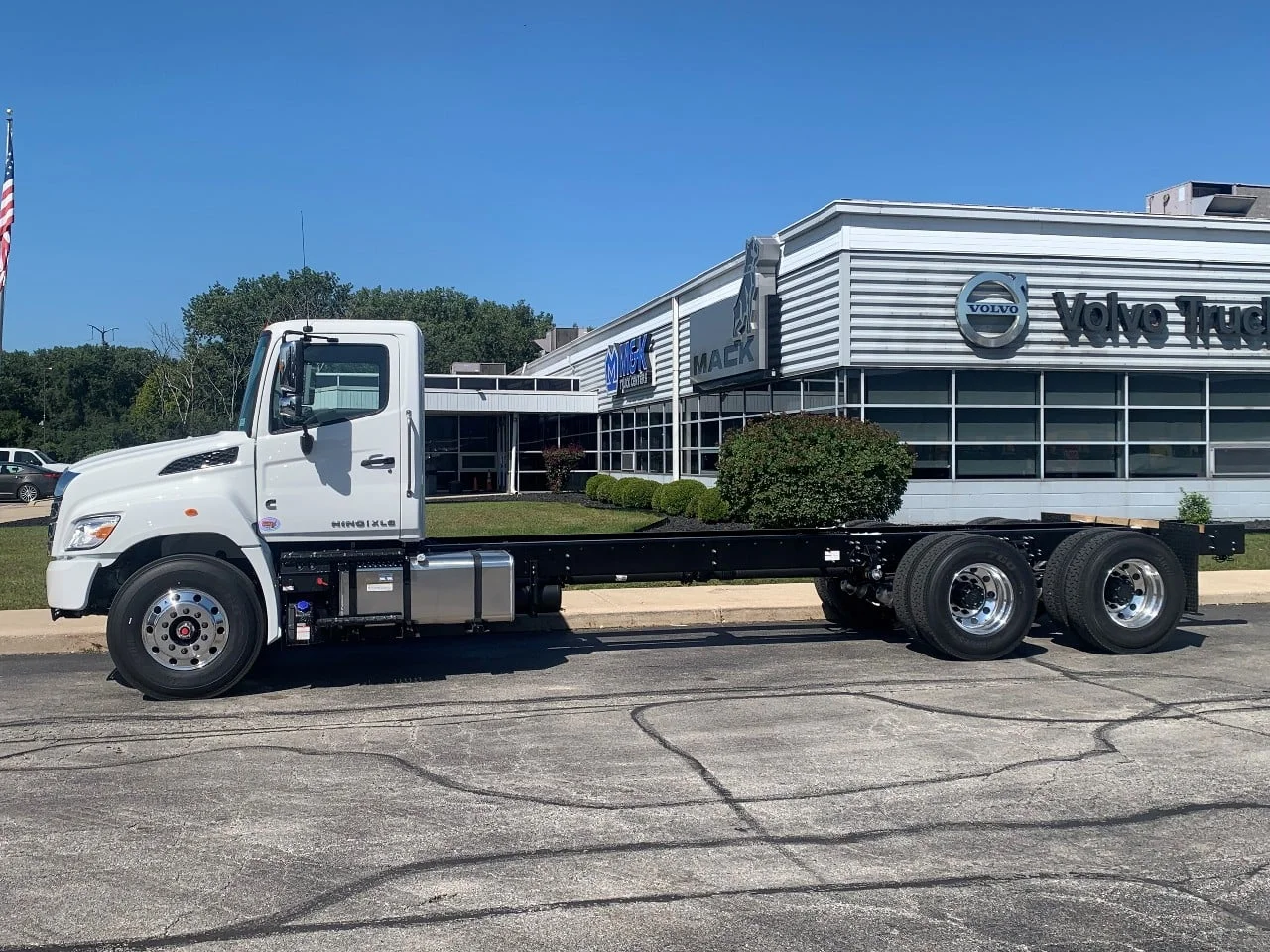 2026 Hino XL8 in Summit, IL — photo 4