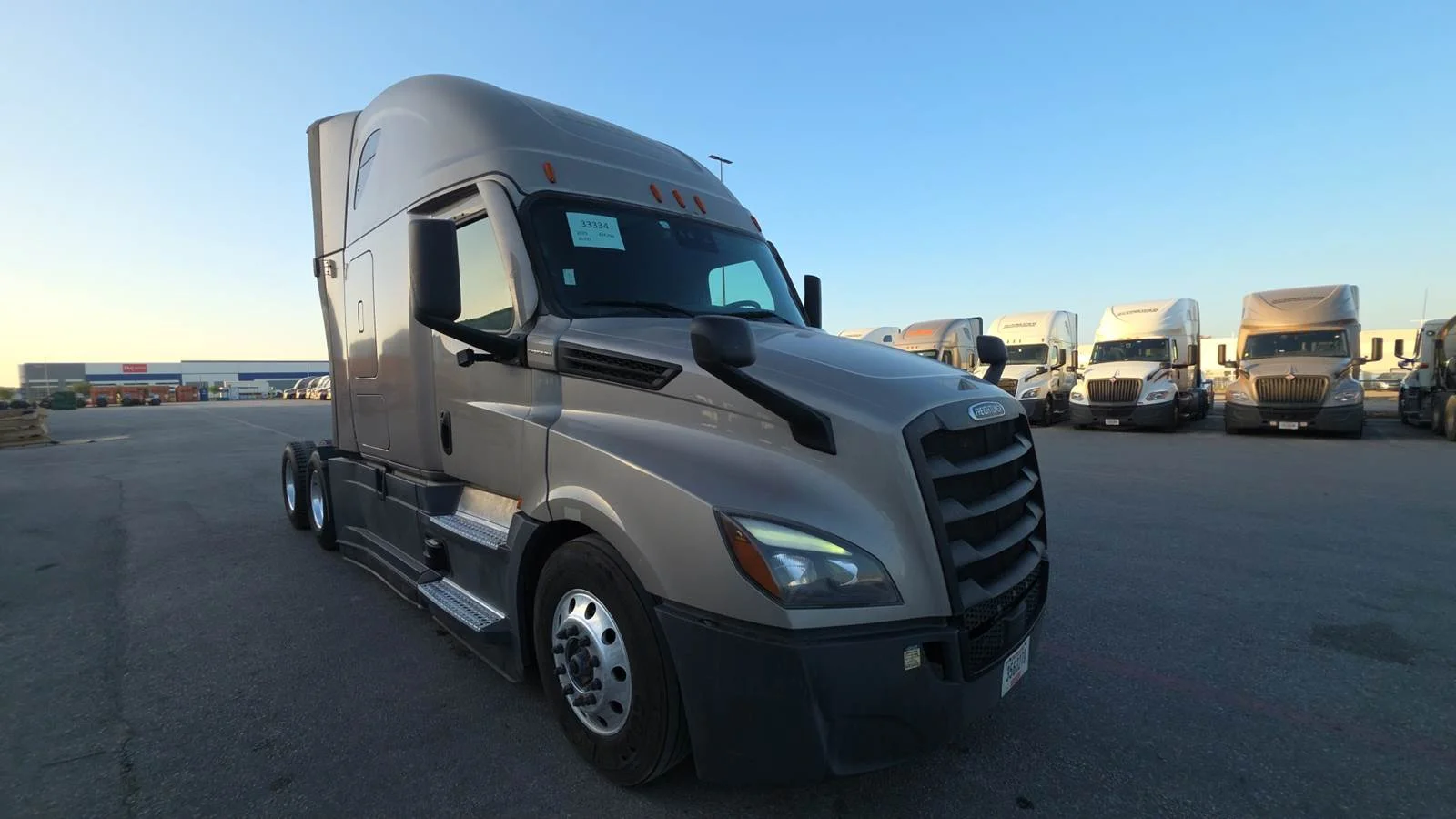2025 Freightliner Cascadia