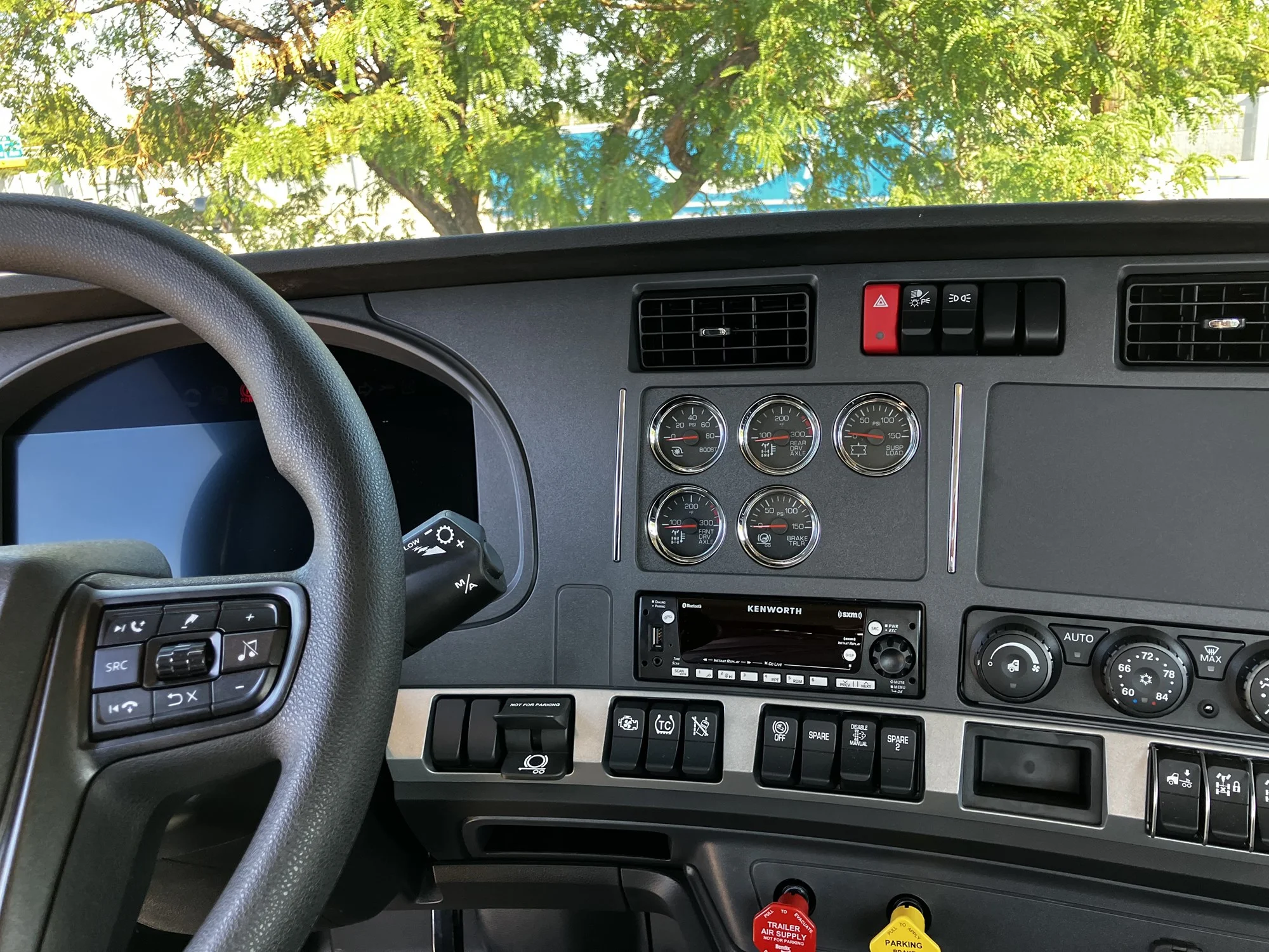 2025 Kenworth T680 - image 5