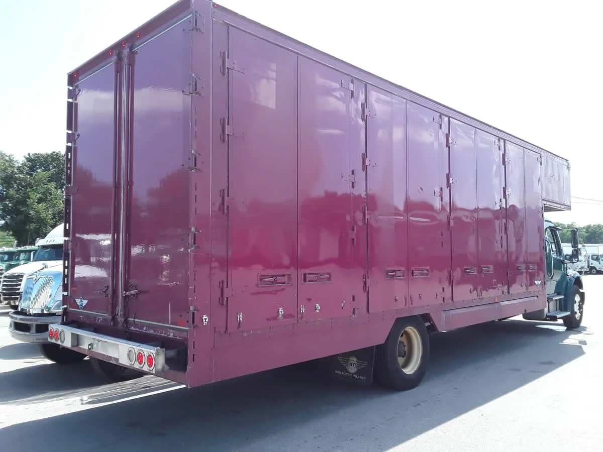 2016 Freightliner M2 106 - image 4