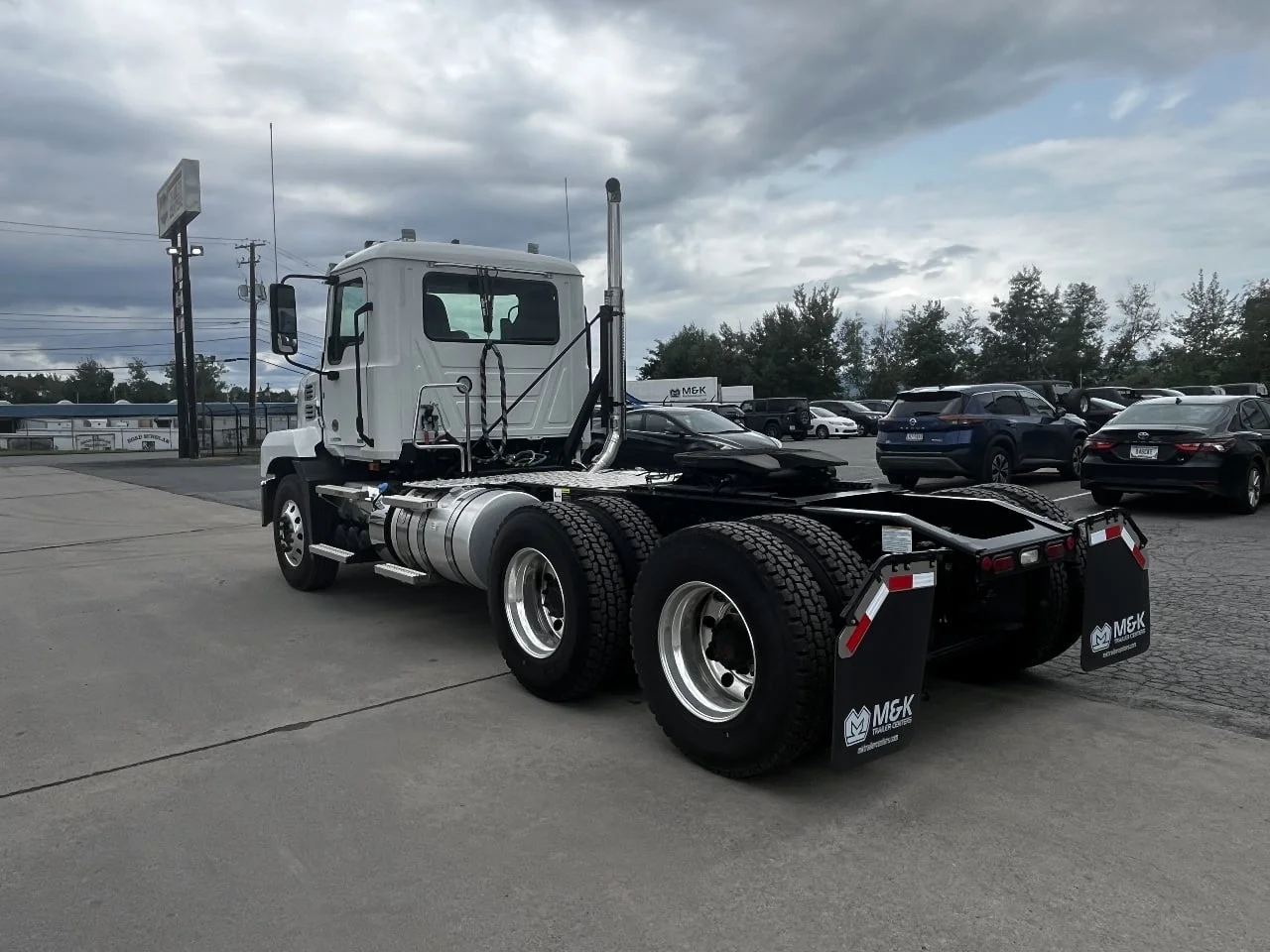 2026 Mack Anthem in Dunmore, PA — photo 4