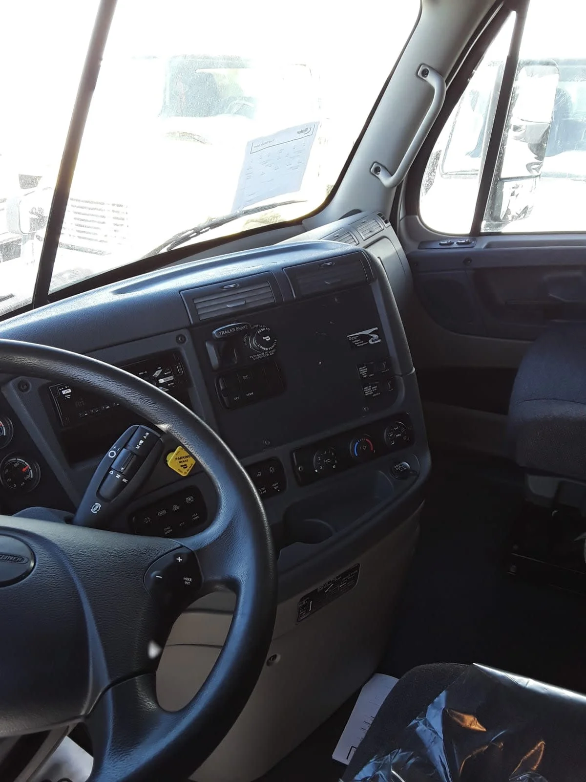 2020 Freightliner Cascadia in Bolingbrook, IL — photo 7