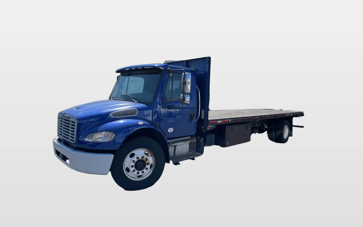 2017 Freightliner M2 106 - image 1