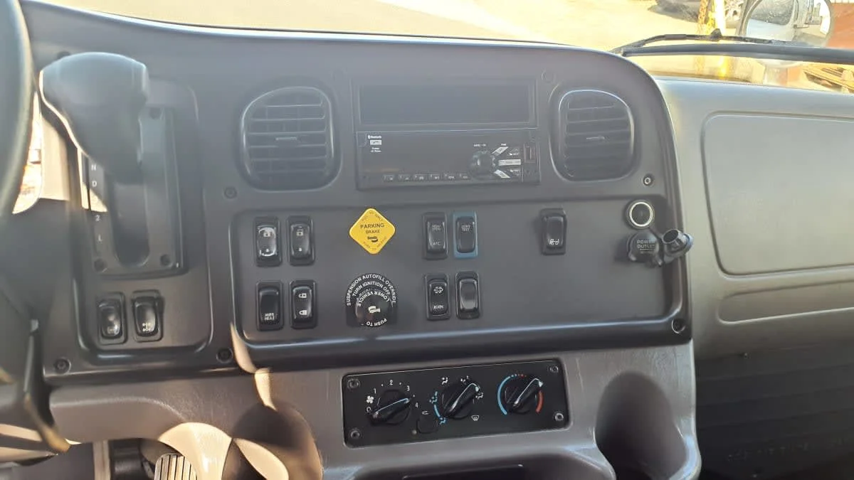 2021 Freightliner M2 106 in Springfield, MA — photo 10