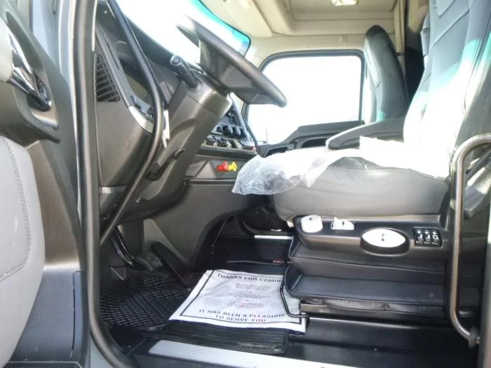 2023 Kenworth T680 - image 40