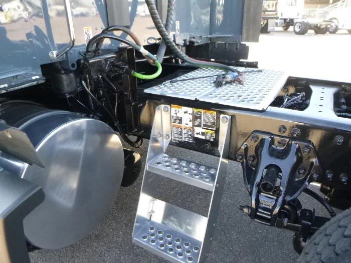 2023 Kenworth T680 - image 34