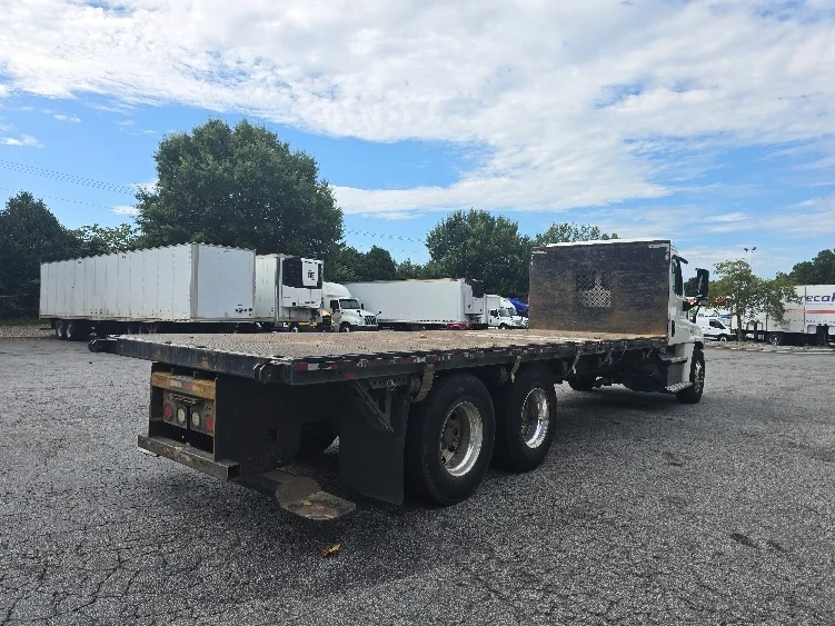2018 Freightliner in Medley, FL — photo 9