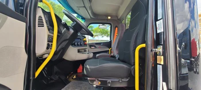 2023 Peterbilt 567 — photo 15