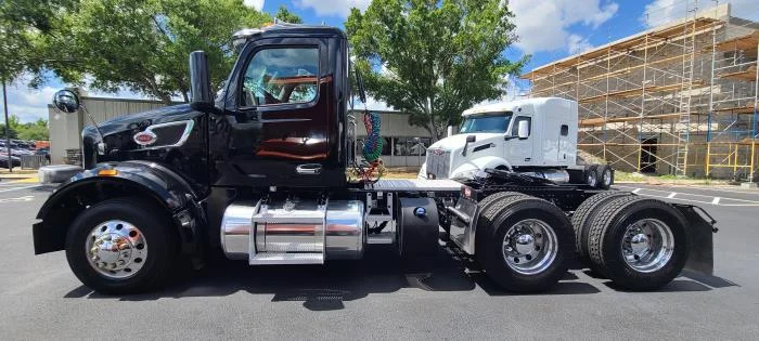 2023 Peterbilt 567 — photo 5