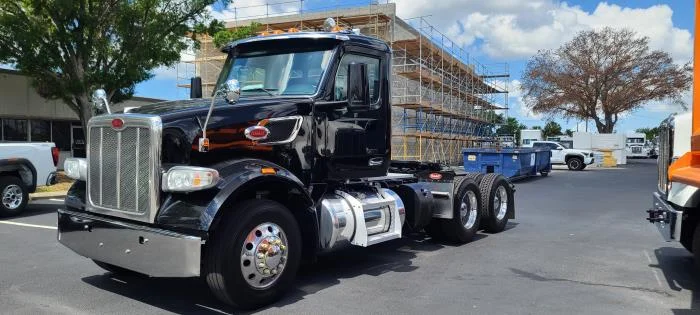 2023 Peterbilt 567 — photo 3