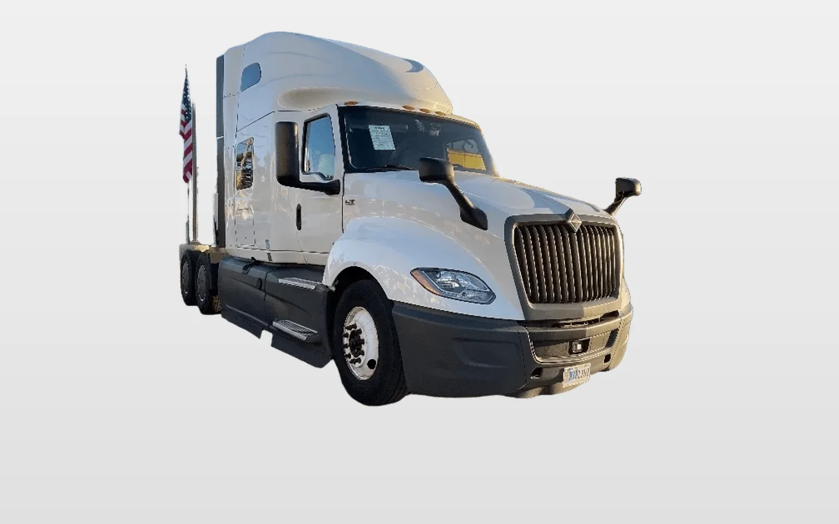 2023 International LT - image 1