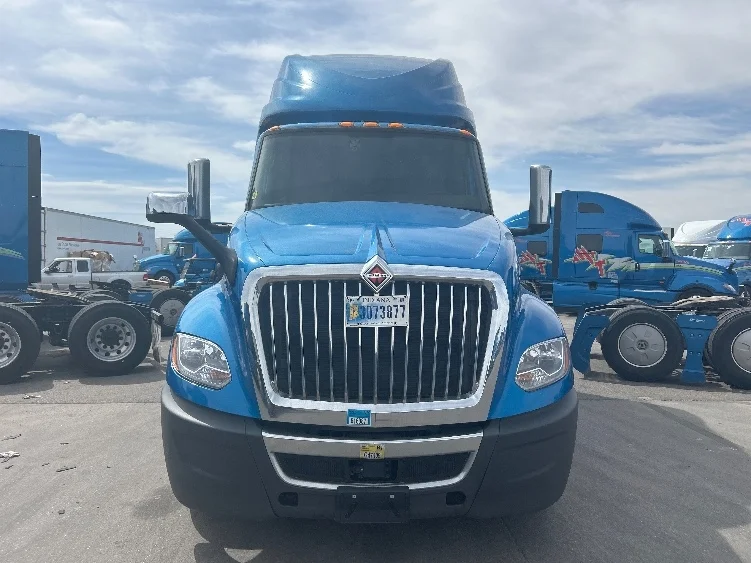 2021 International LT in El Paso, TX — photo 2