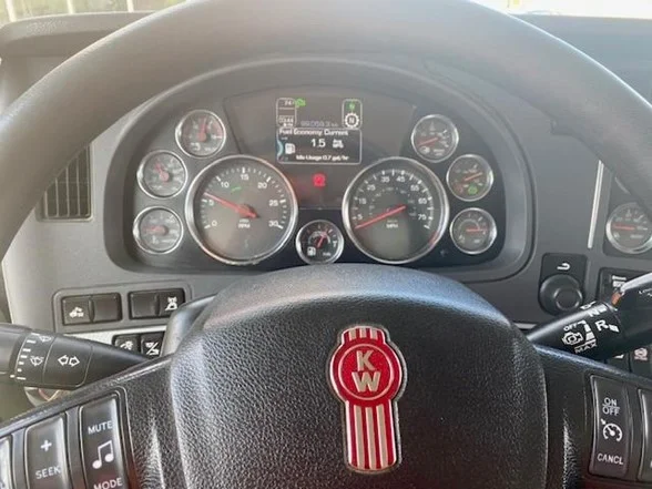 2021 Kenworth T880 - image 8