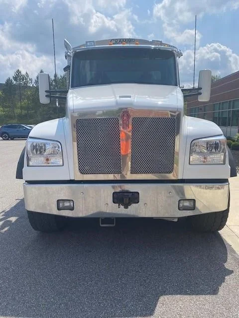 2021 Kenworth T880 in Broadview Hts, OH — photo 3