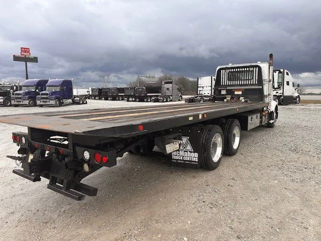 2018 Volvo VNR 640 - image 5