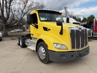 2021 Peterbilt 579 in Greensboro, NC — photo 2