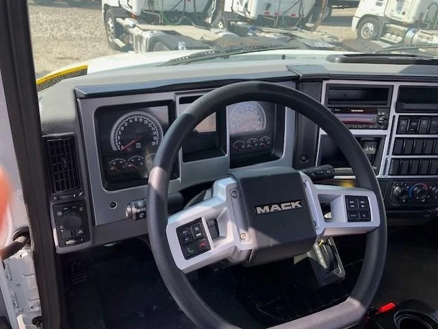 2026 Mack MD in Canton, OH — photo 5