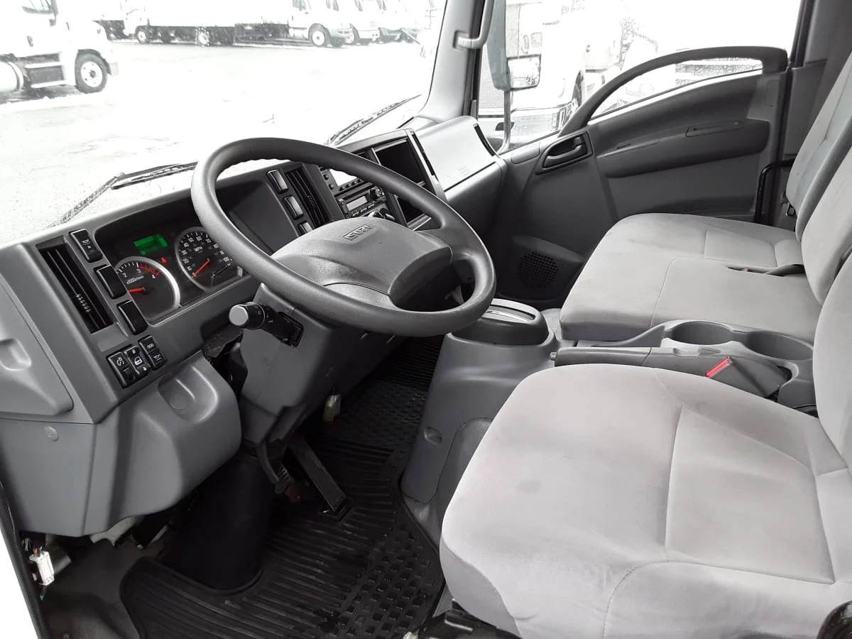 2019 Isuzu NRR - image 8