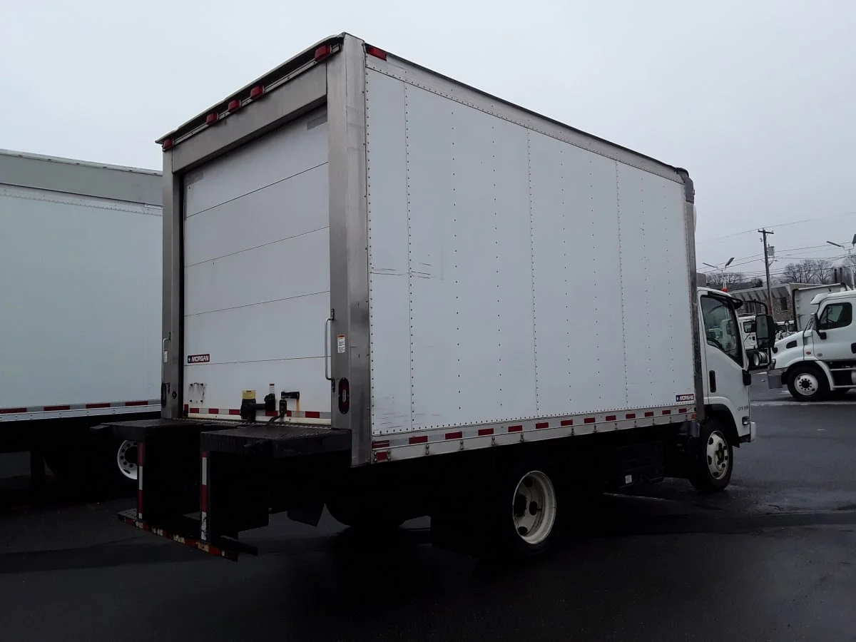 2019 Isuzu NRR - image 4