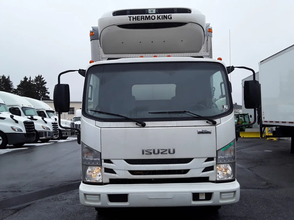 2019 Isuzu NRR - image 2