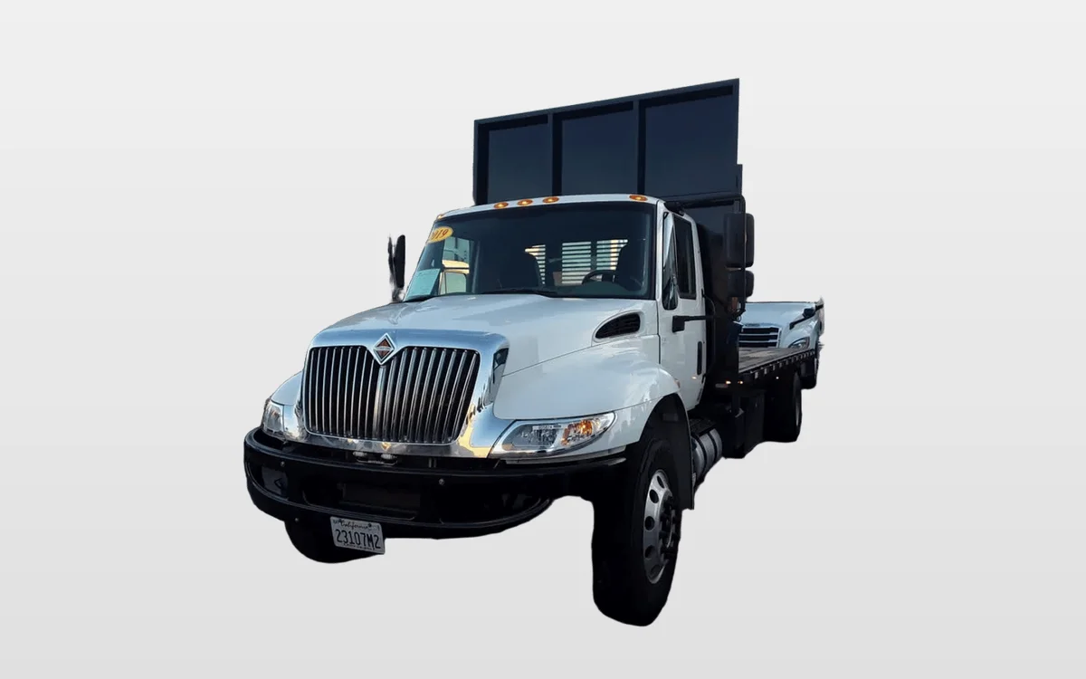 2019 International 4300 - image 1
