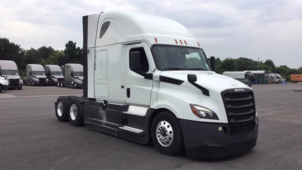 2023 Freightliner Cascadia in West Memphis, AR