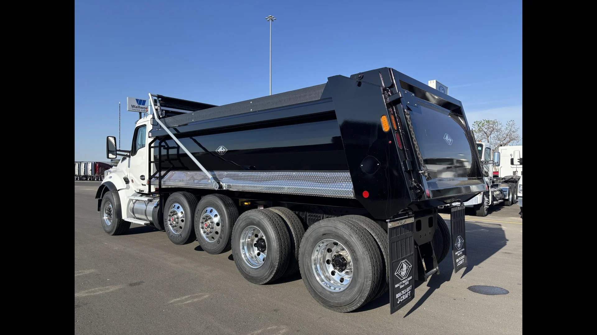 2026 Kenworth T880 in Bismarck — photo 3