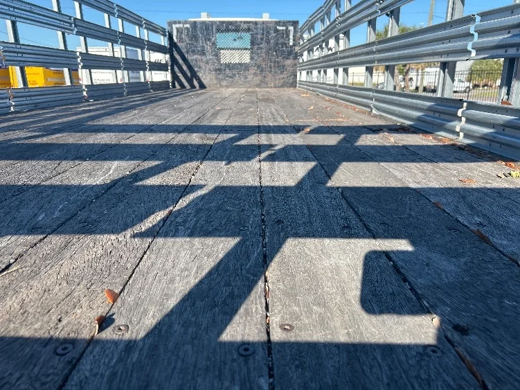 2018 Freightliner M2 106 - image 10