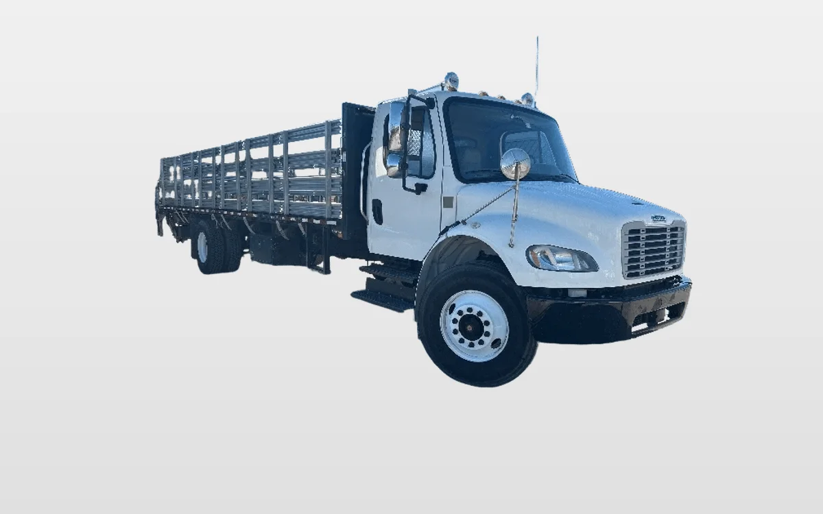 2018 Freightliner M2 106 - image 1
