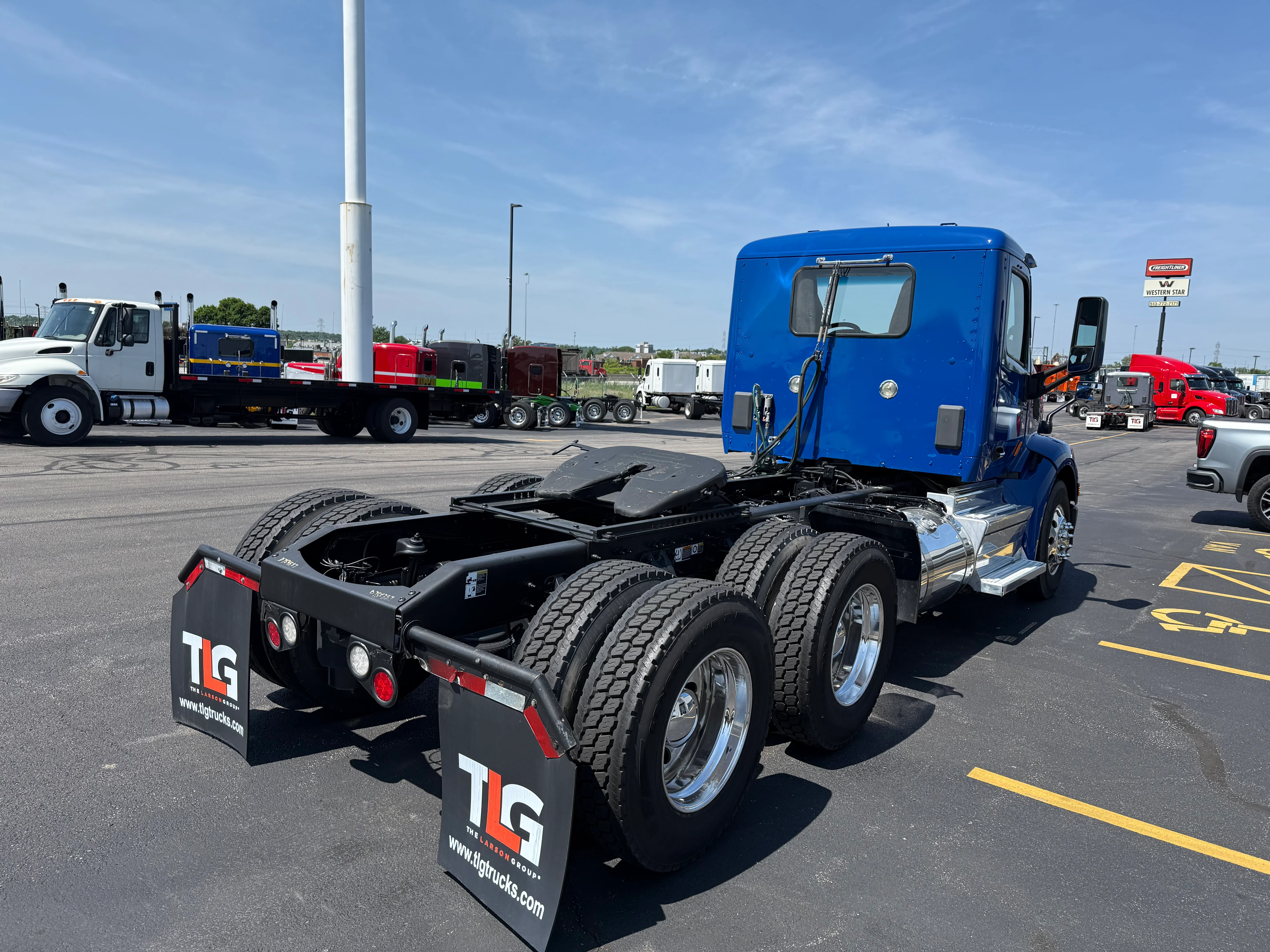 2021 Peterbilt 579 in Cincinnati, OH — photo 5