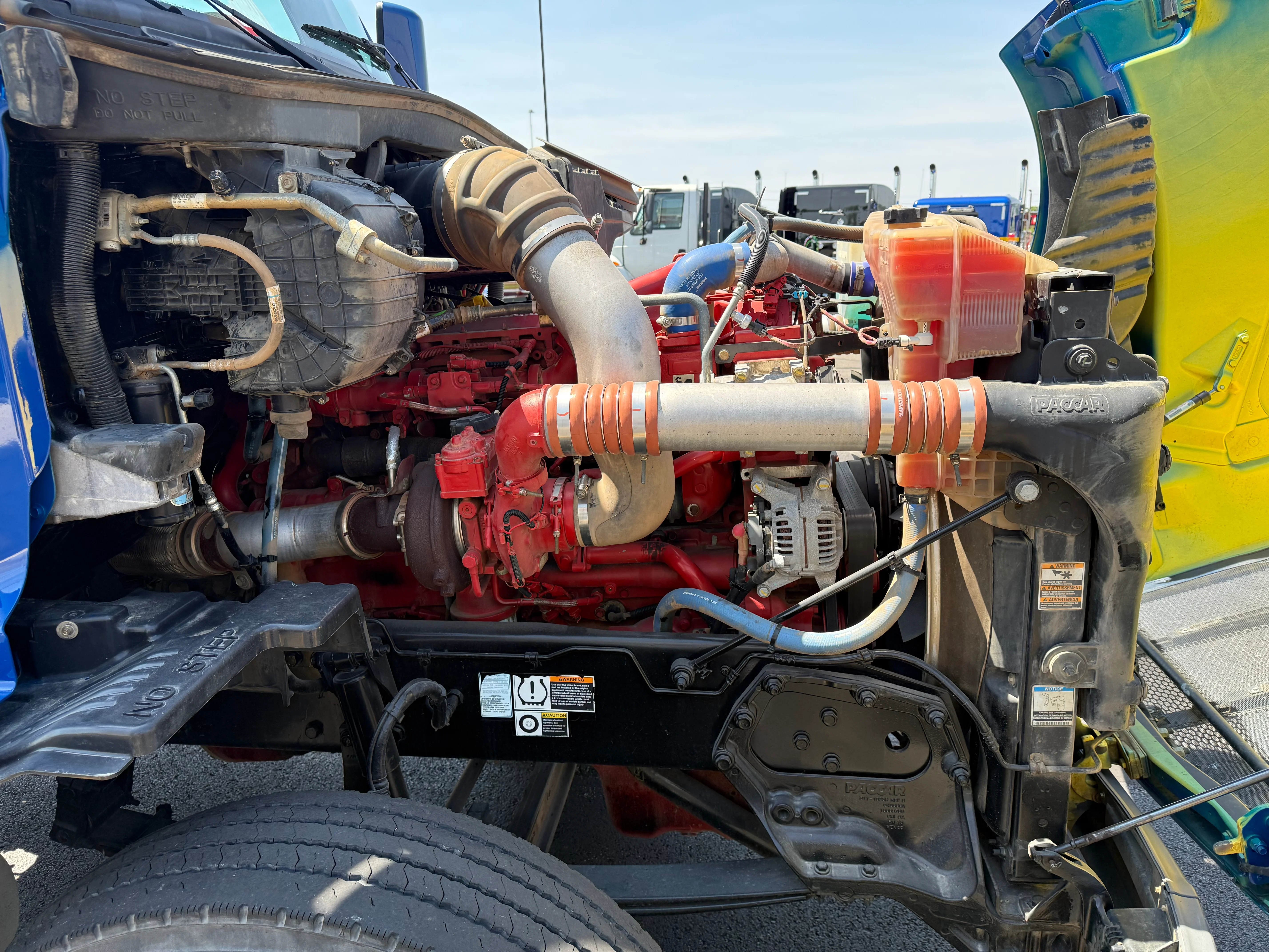 2021 Peterbilt 579 in Cincinnati, OH — photo 10