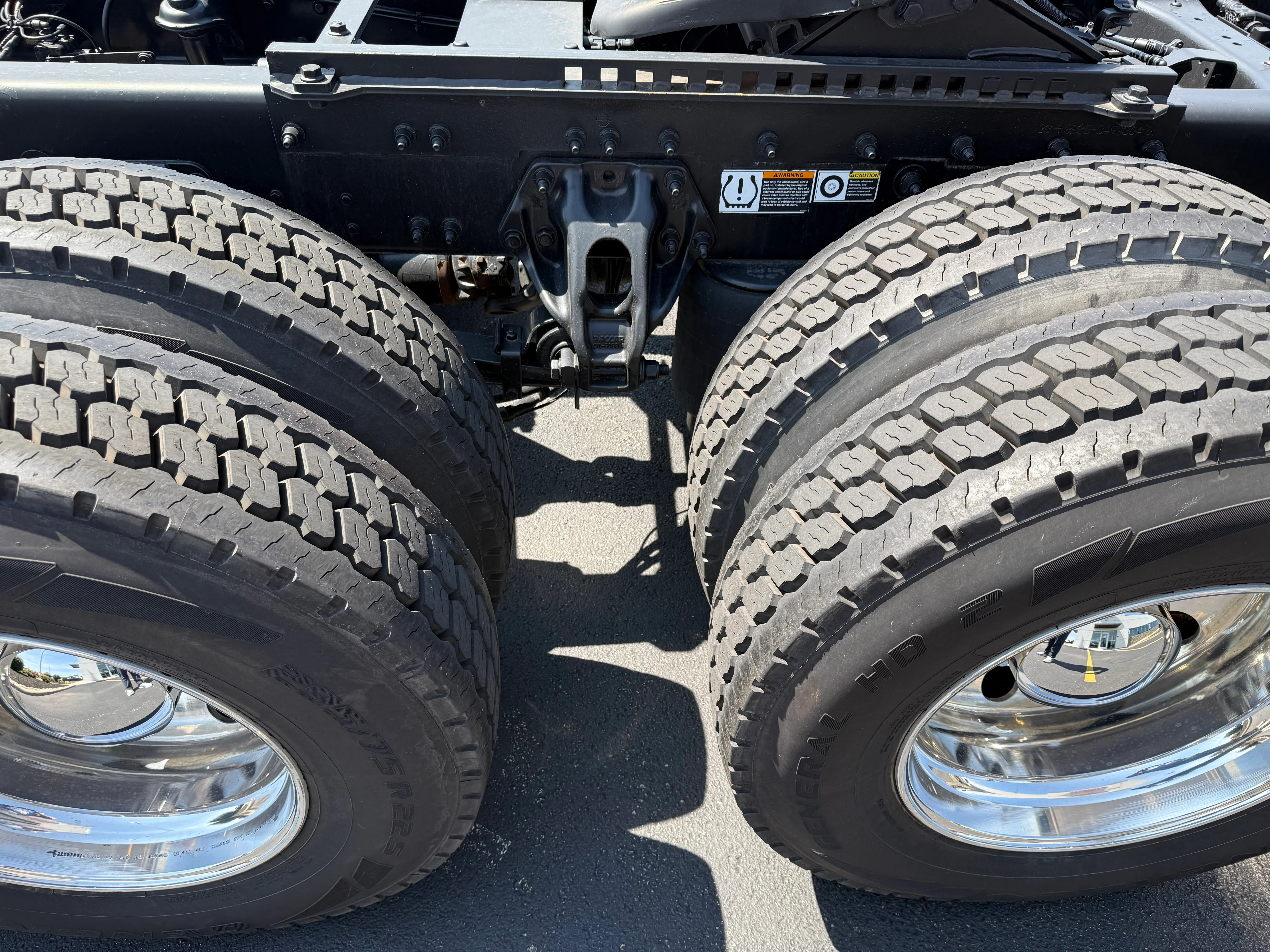 2021 Peterbilt 579 in Cincinnati, OH — photo 12