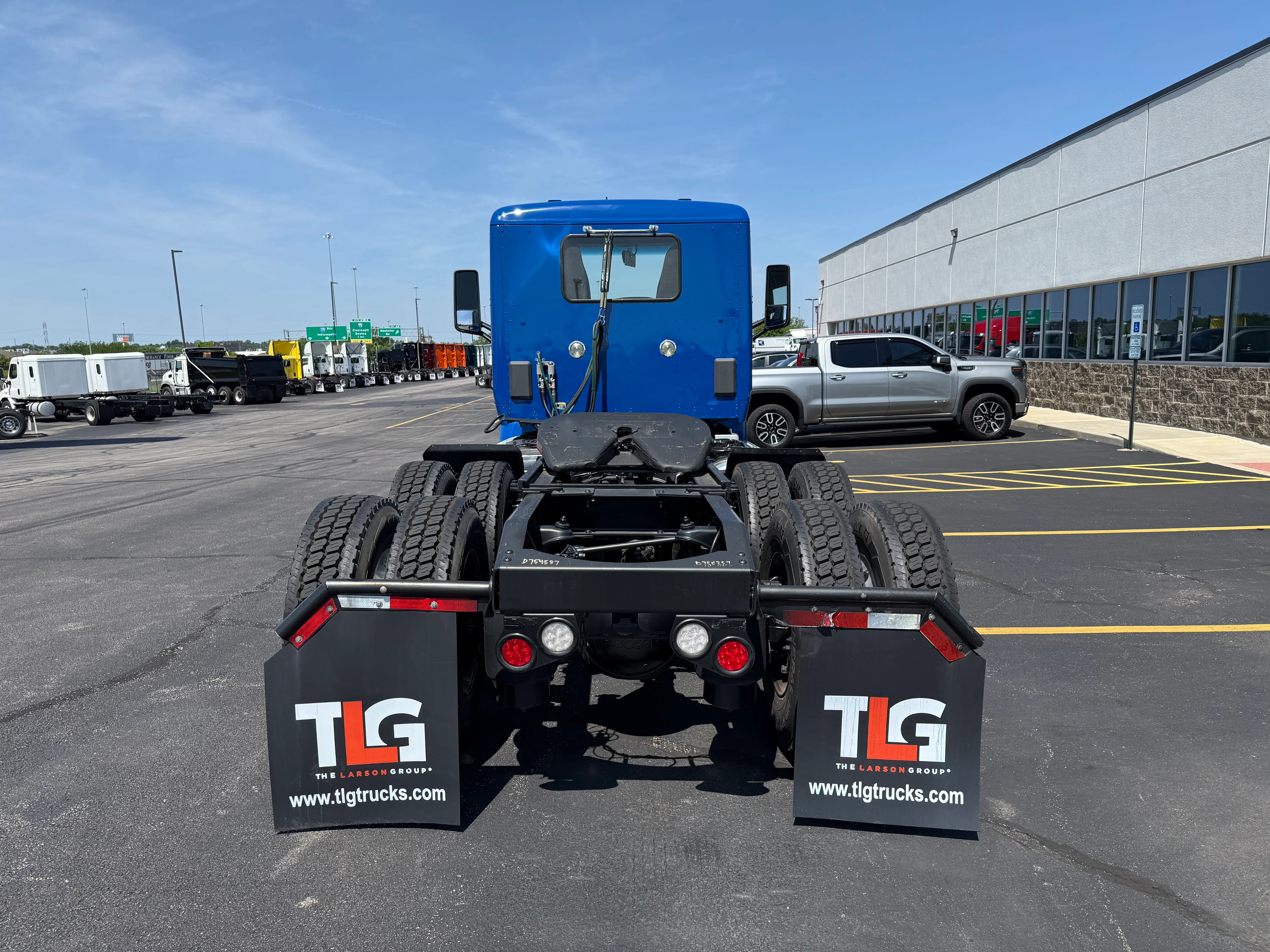 2021 Peterbilt 579 in Cincinnati, OH — photo 4
