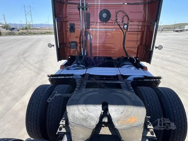 2016 Volvo VNL 860 in Boise, ID — photo 15