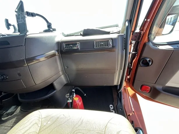 2016 Volvo VNL 860 in Boise, ID — photo 33