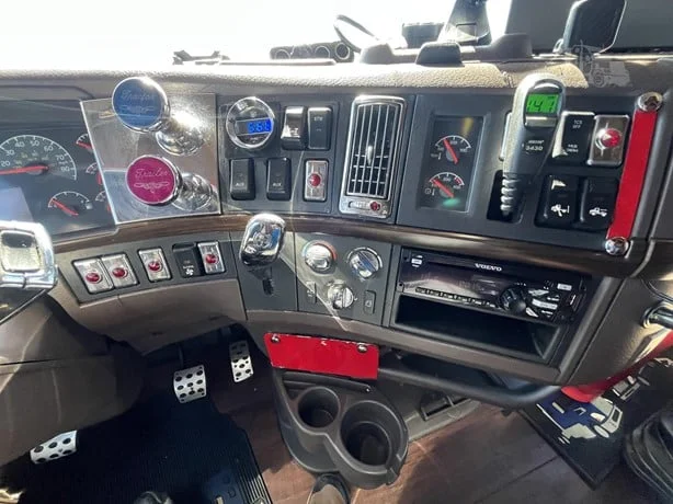 2016 Volvo VNL 860 in Boise, ID — photo 31