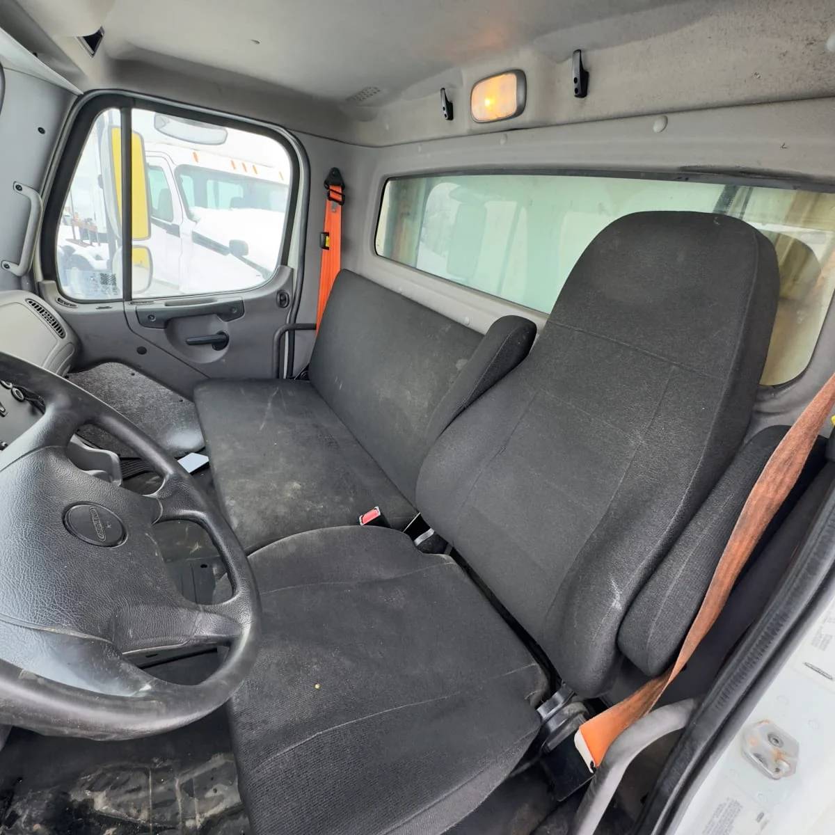 2019 Freightliner M2 106 in Syracuse, NY — photo 8
