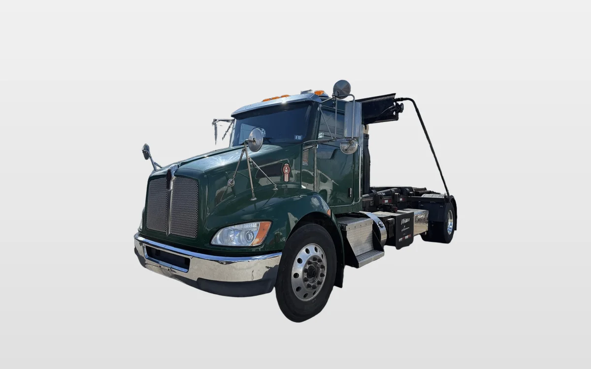 2018 Kenworth T370 - image 1