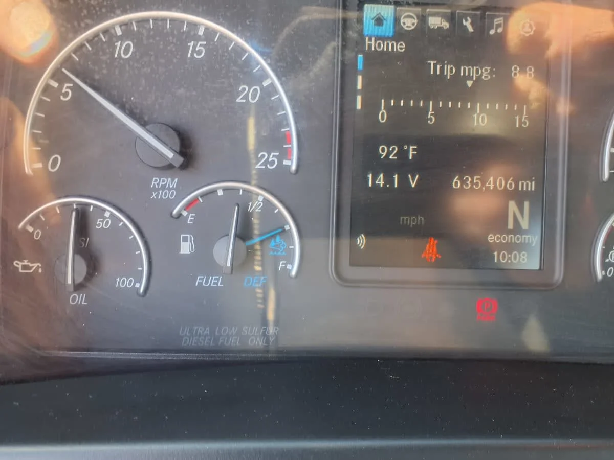 2022 Freightliner Cascadia in Phoenix, AZ — photo 9
